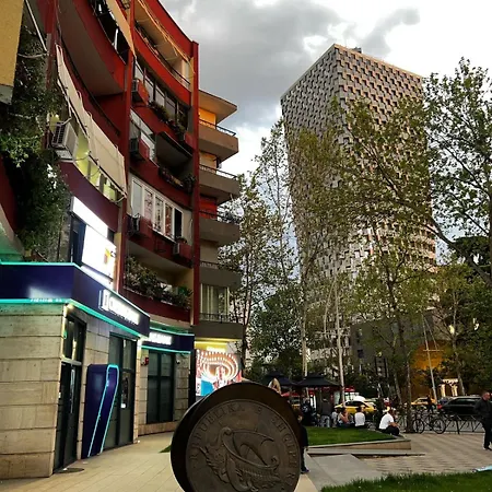 Skanderbeg Corner Flat Lejlighed *
